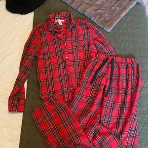 Christmasy Victoria’s Secret tartan plaid pajamas.